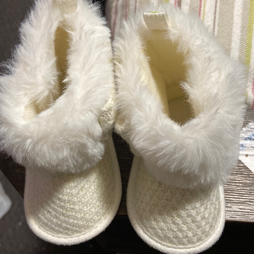 Cute boots never worn before